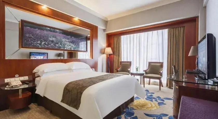 Bed in Shenzhen Hongfeng Hotel (Luohu Branch) Bed in Shenzhen Hongfeng Hotel (Luohu Branch)