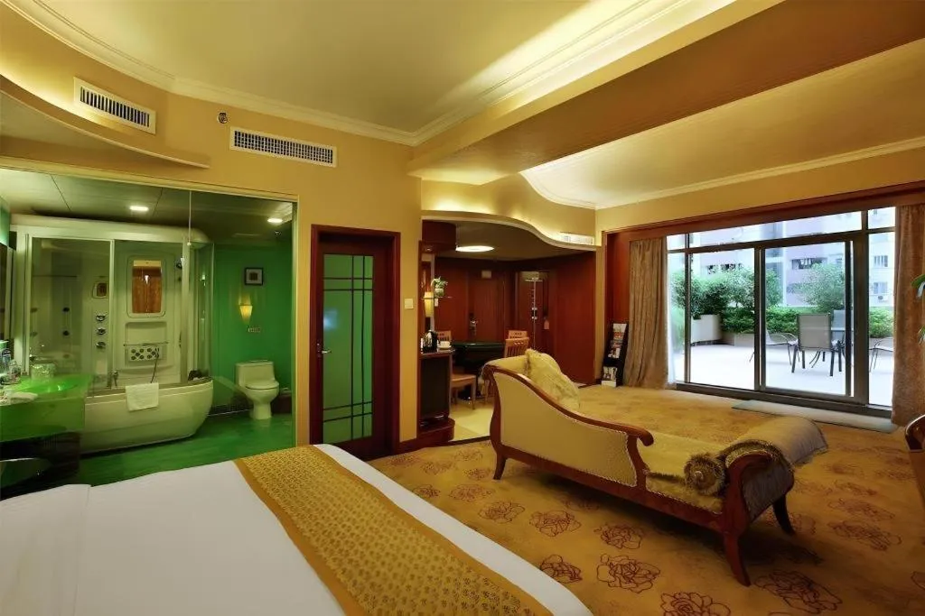 Bed in Shenzhen Hongfeng Hotel (Luohu Branch)