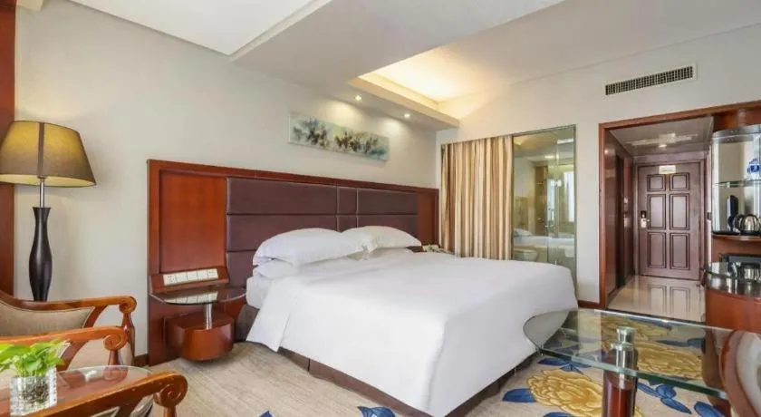 Bed in Shenzhen Hongfeng Hotel (Luohu Branch)