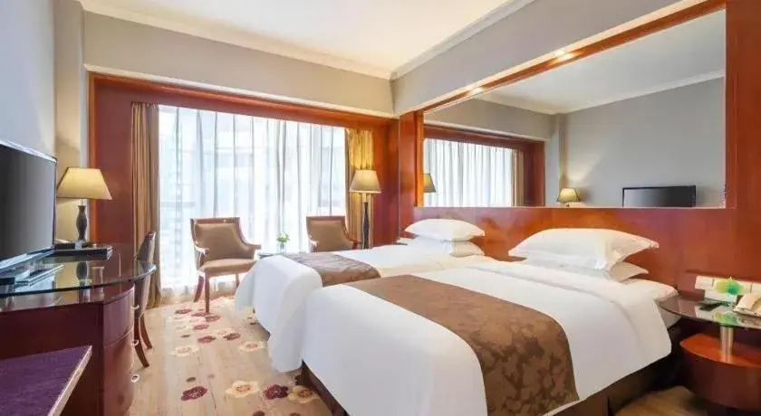 Bed in Shenzhen Hongfeng Hotel (Luohu Branch) Bed in Shenzhen Hongfeng Hotel (Luohu Branch)