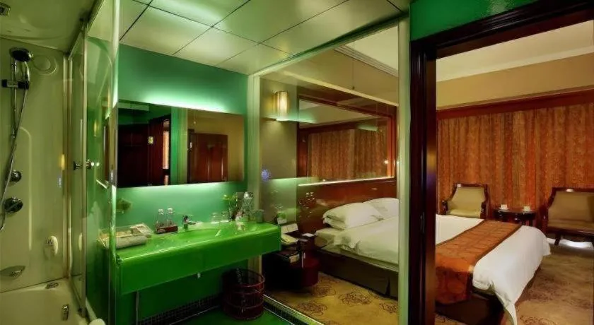 Bed in Shenzhen Hongfeng Hotel (Luohu Branch)