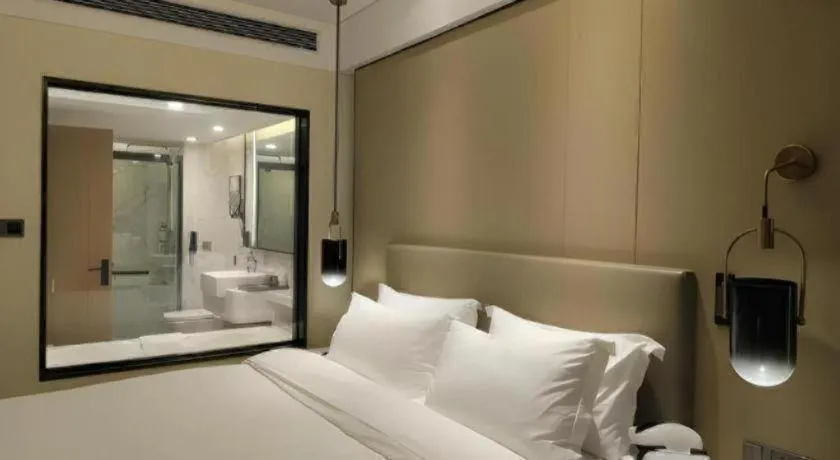 Bed in Shenzhen Hongfeng Hotel (Luohu Branch)