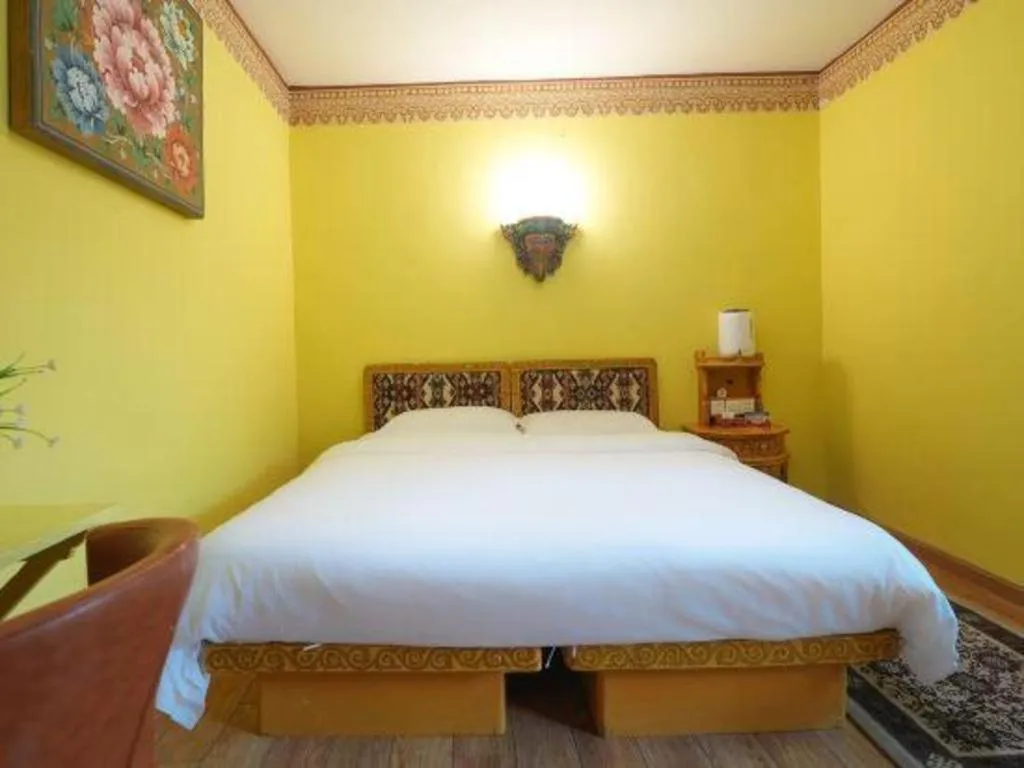 Bed in Tashitakge Hotel