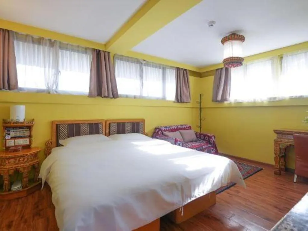 Bed in Tashitakge Hotel