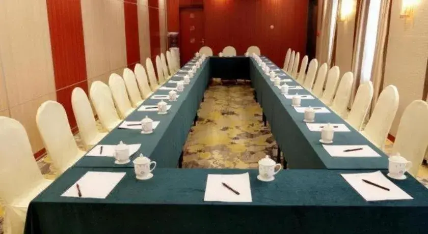 Overseas Chinese Hotel Overseas Chinese Hotel