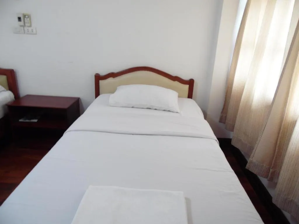 Bed in Douang Deuane hotel