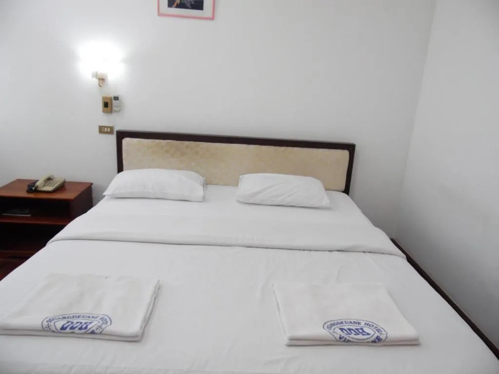 Bed in Douang Deuane hotel