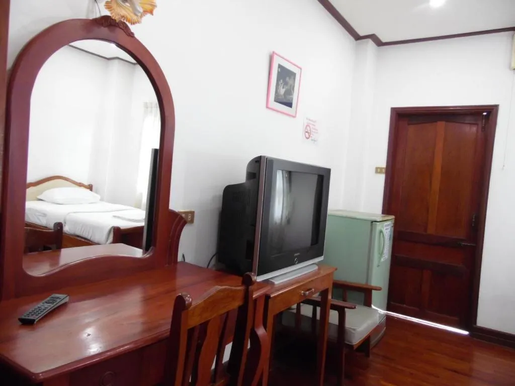 Bed in Douang Deuane hotel