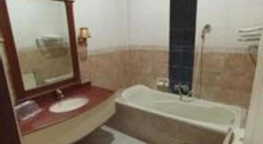 Larisae Setia Kawan Hotel