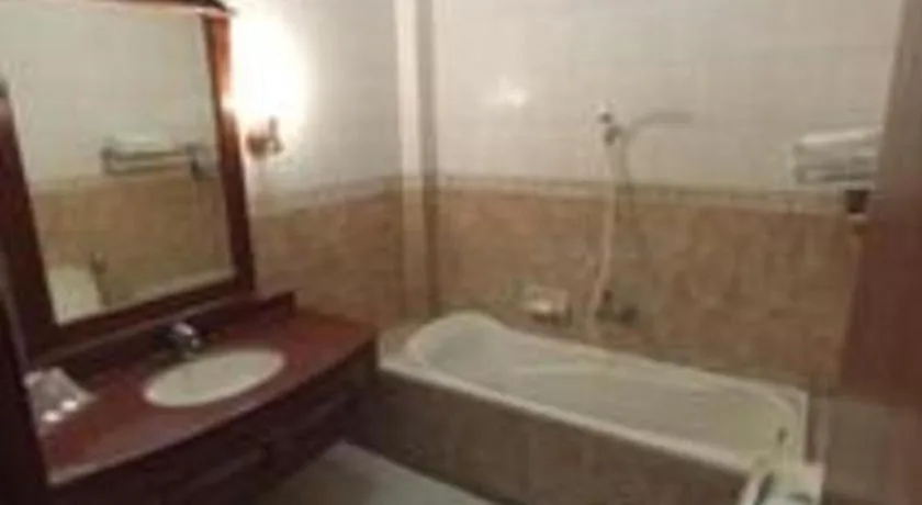 Larisae Setia Kawan Hotel