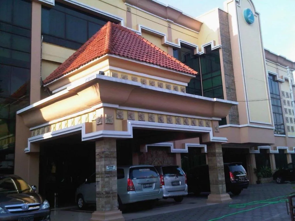 Larisae Setia Kawan Hotel