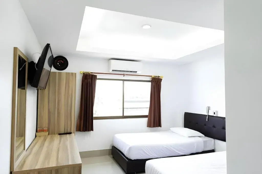 Bed in Rimnam Hotel Suk Sawat 70 Bed in Rimnam Hotel Suk Sawat 70