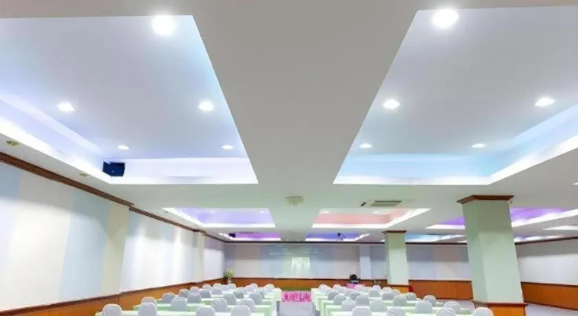 Rimnam Hotel Suk Sawat 70