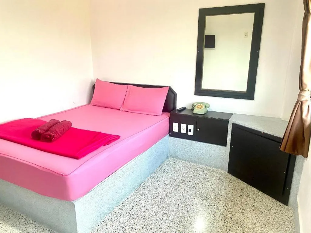 Bed in Rimnam Hotel Suk Sawat 70