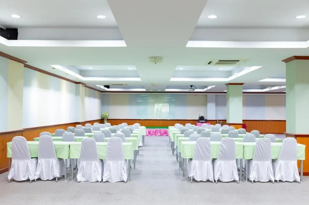 Rimnam Hotel Suk Sawat 70