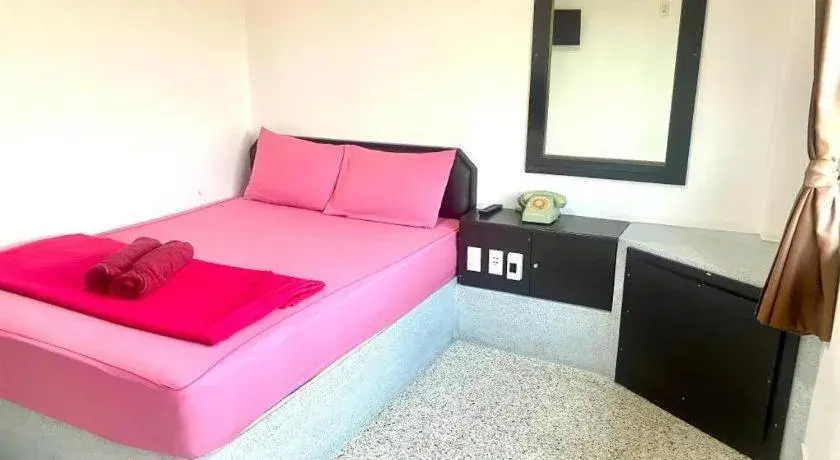 Bed in Rimnam Hotel Suk Sawat 70 Bed in Rimnam Hotel Suk Sawat 70