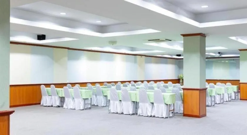 Rimnam Hotel Suk Sawat 70