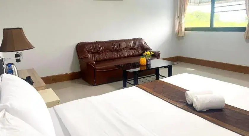 Bed in Rimnam Hotel Suk Sawat 70 Bed in Rimnam Hotel Suk Sawat 70