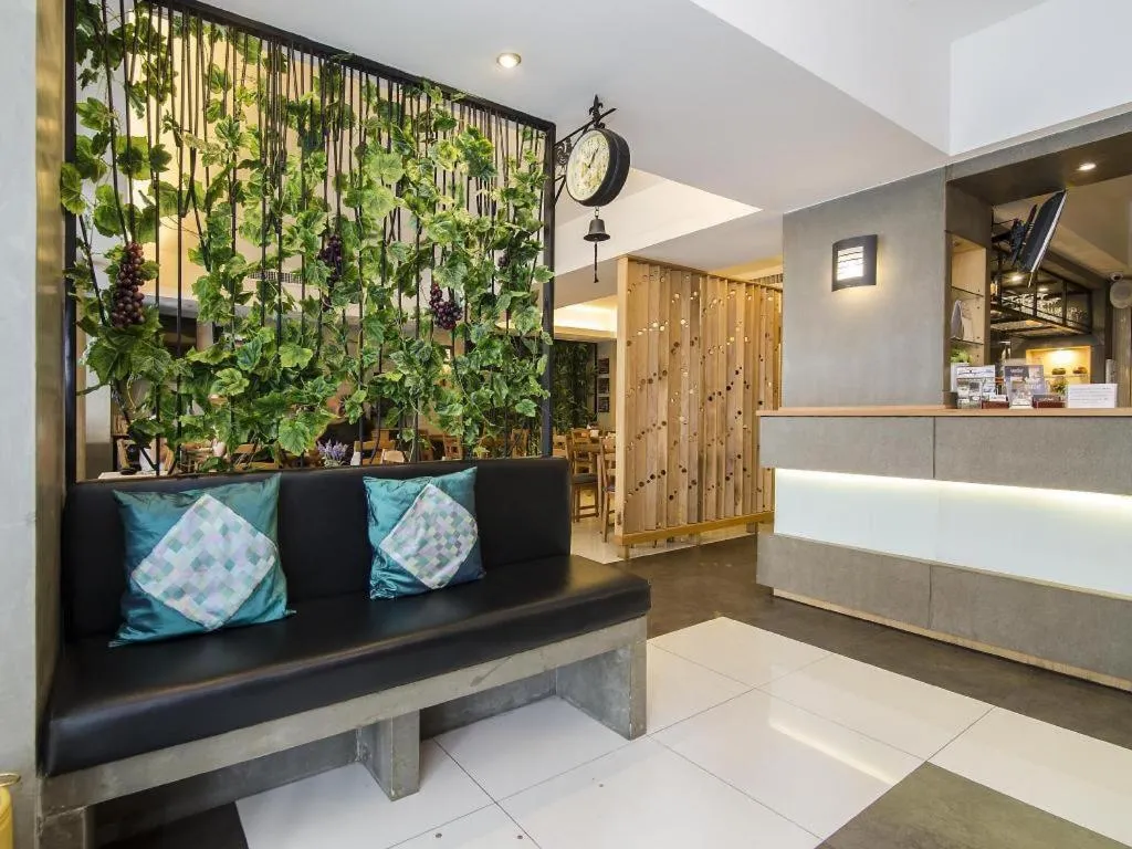 Cozy At 9 Hotel And Kitchen