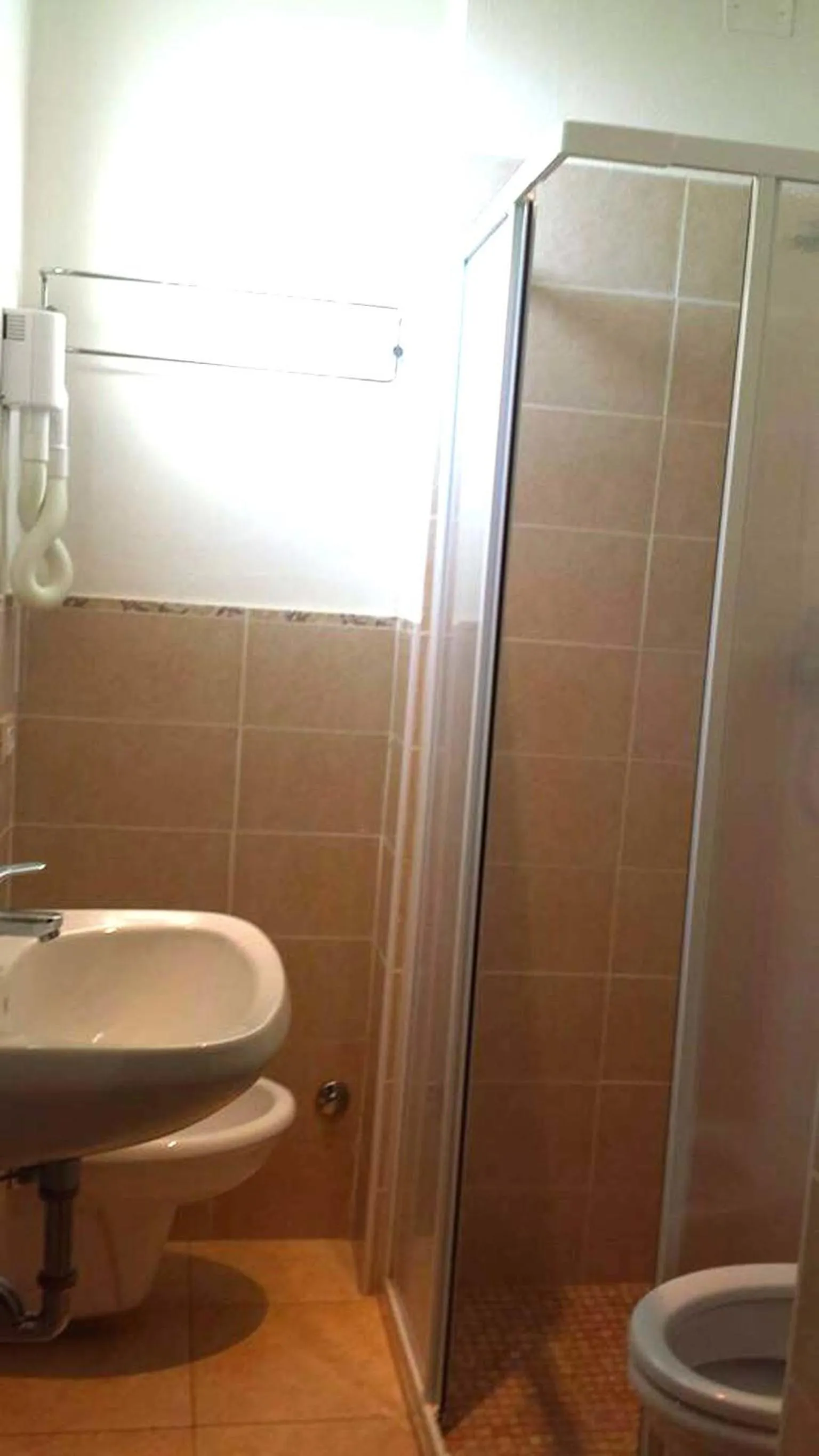 Toilet in Hotel Galles Rimini