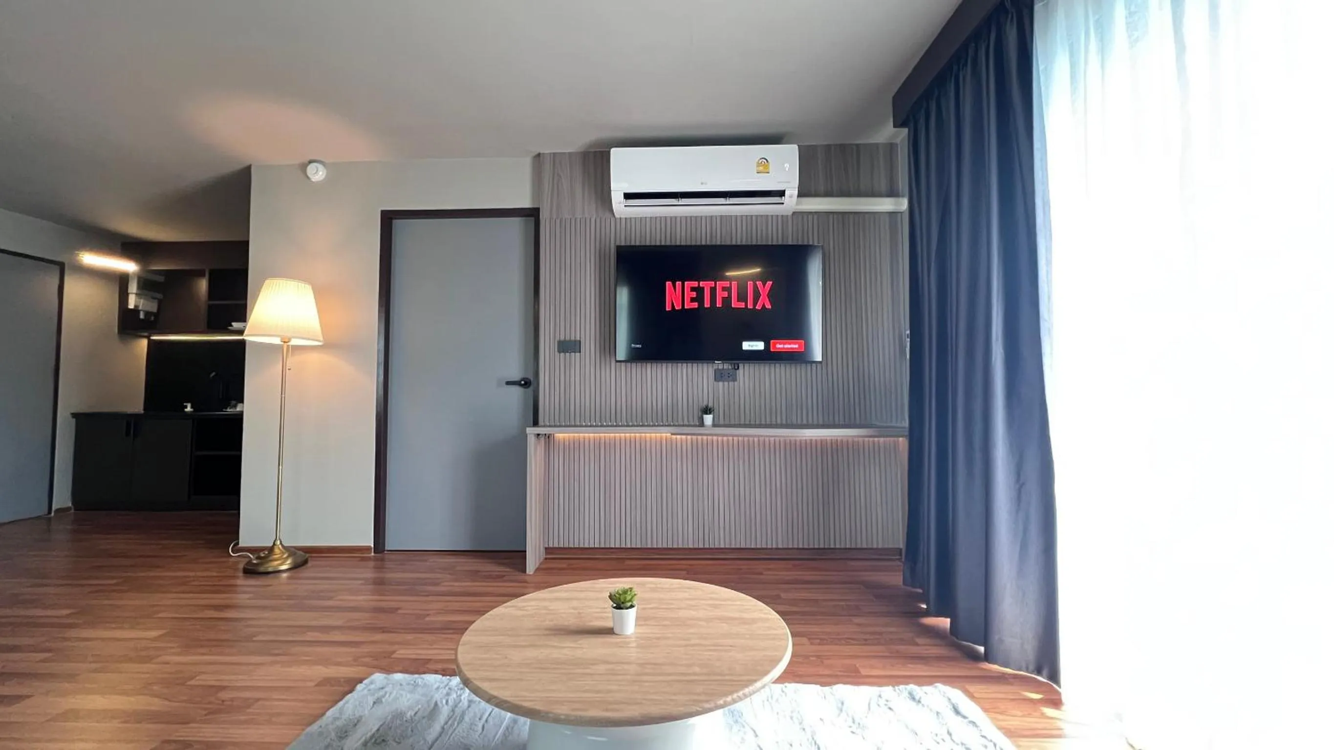 Photo of the whole room in We Hotel