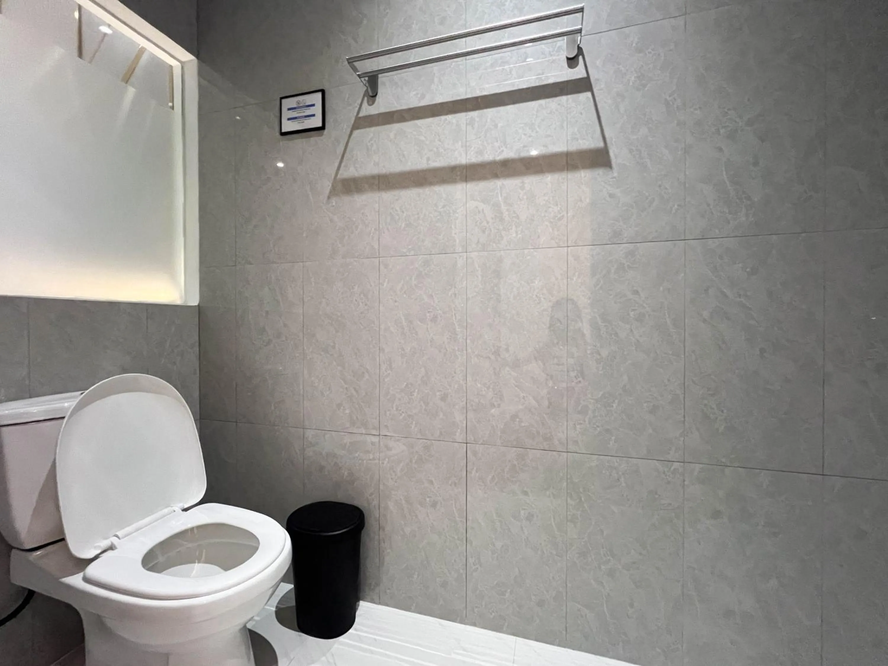 Bathroom in Box City Hotel Mojokerto