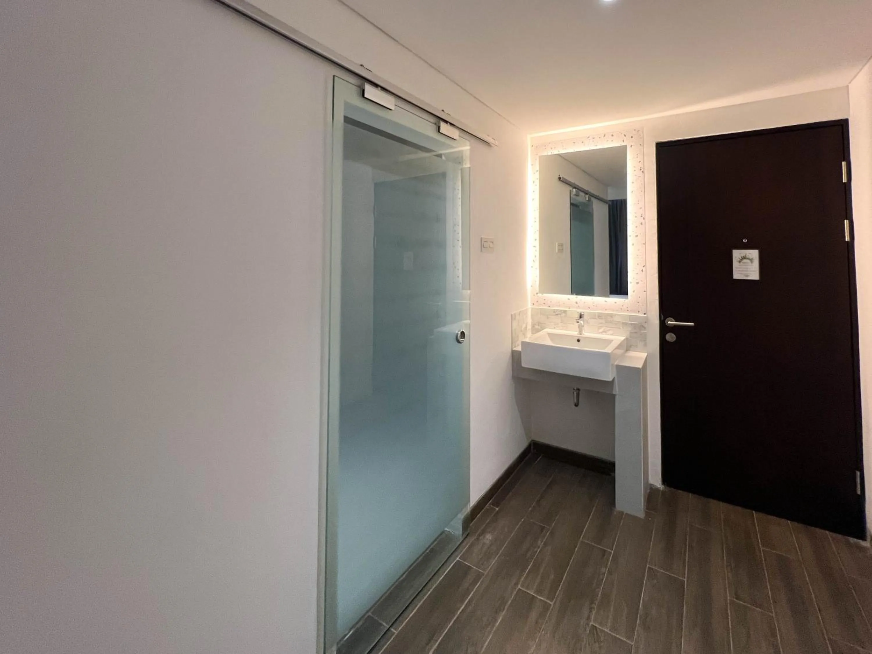 Bathroom in Box City Hotel Mojokerto