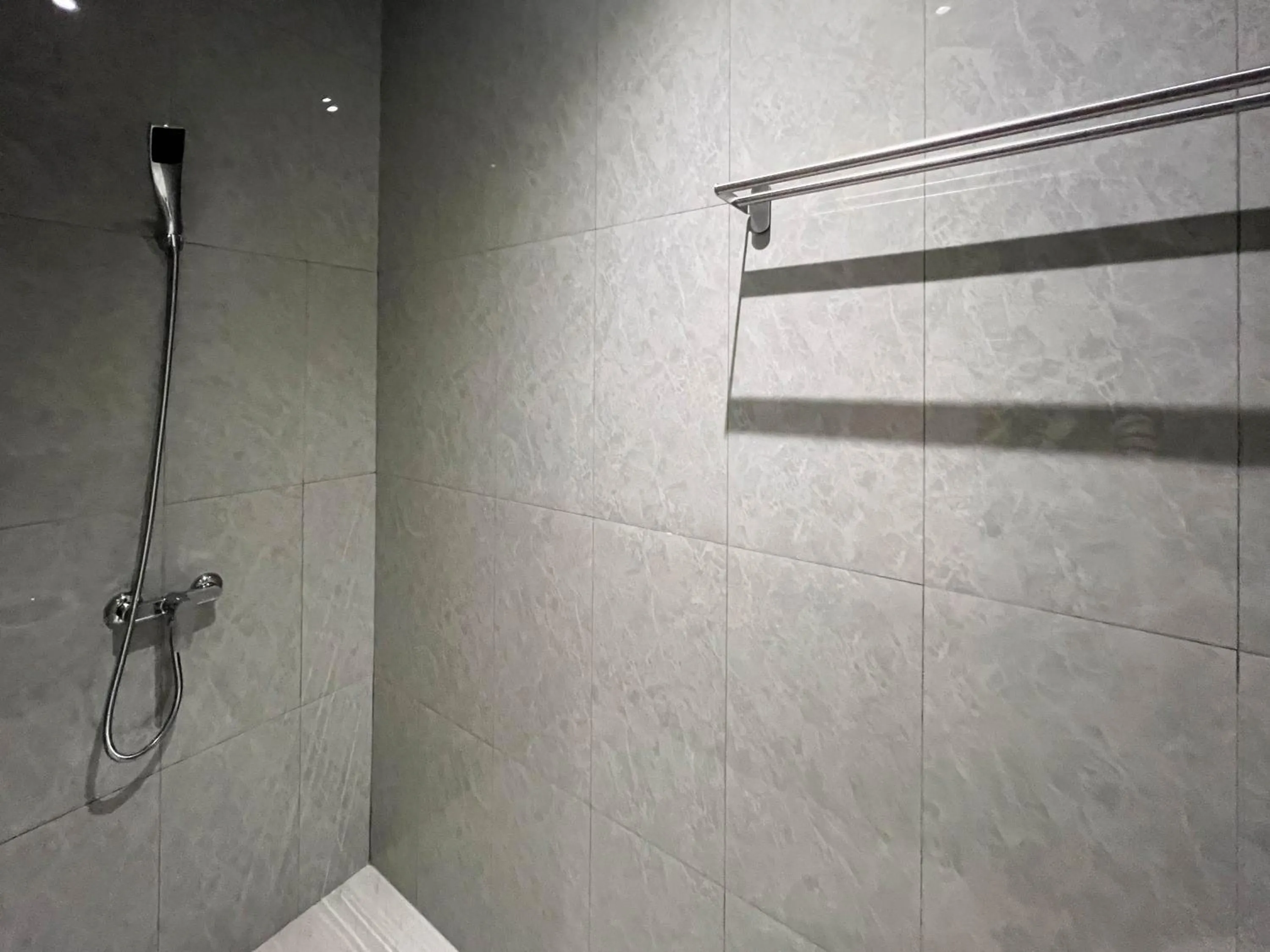 Bathroom in Box City Hotel Mojokerto