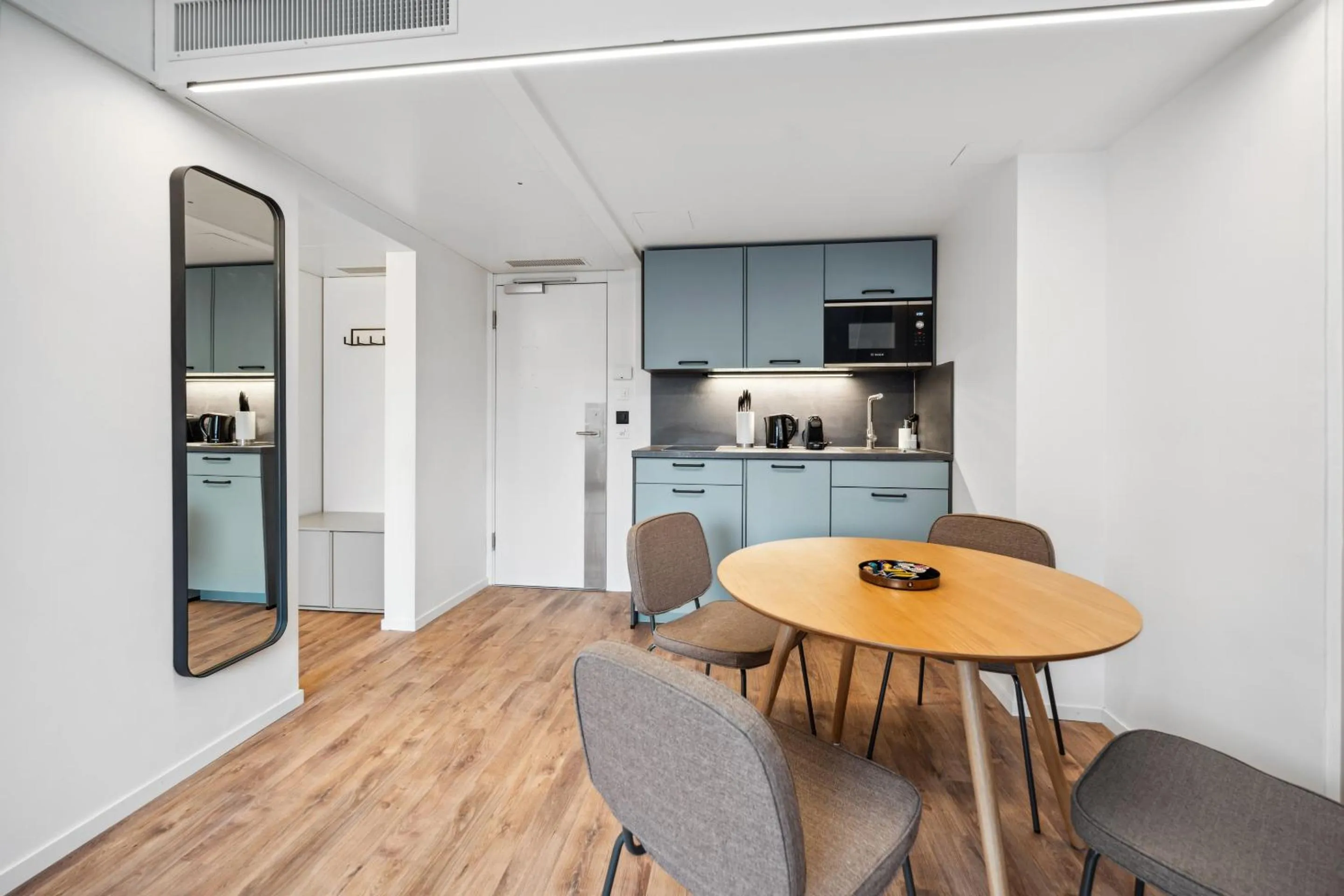 Kitchen or kitchenette in Limehome Basel Münzgasse