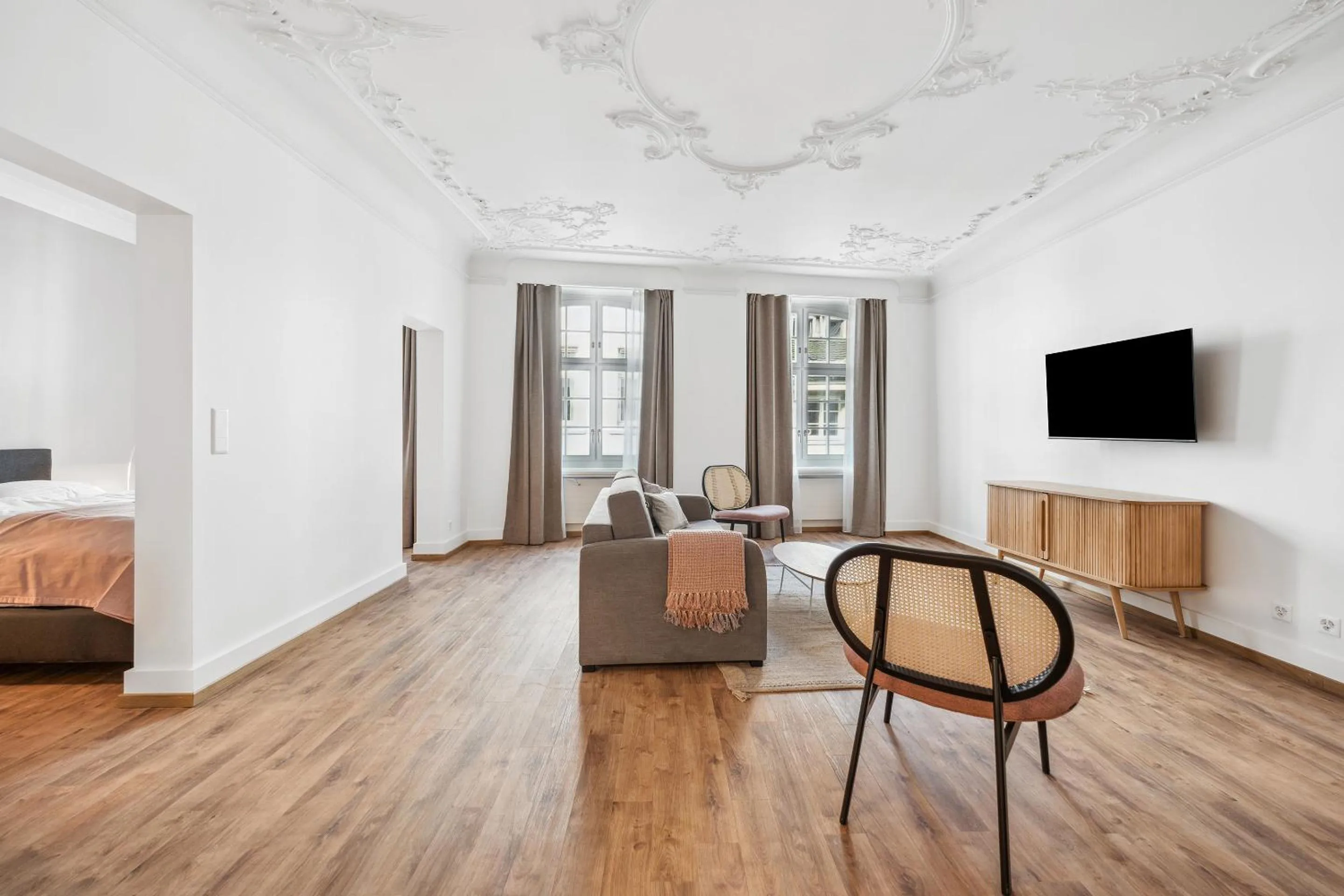 TV and multimedia, Bed in Limehome Basel Münzgasse