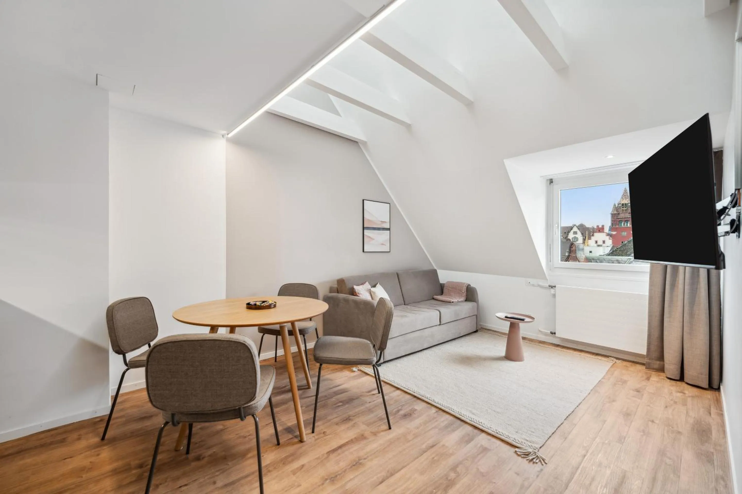 TV and multimedia in Limehome Basel Münzgasse