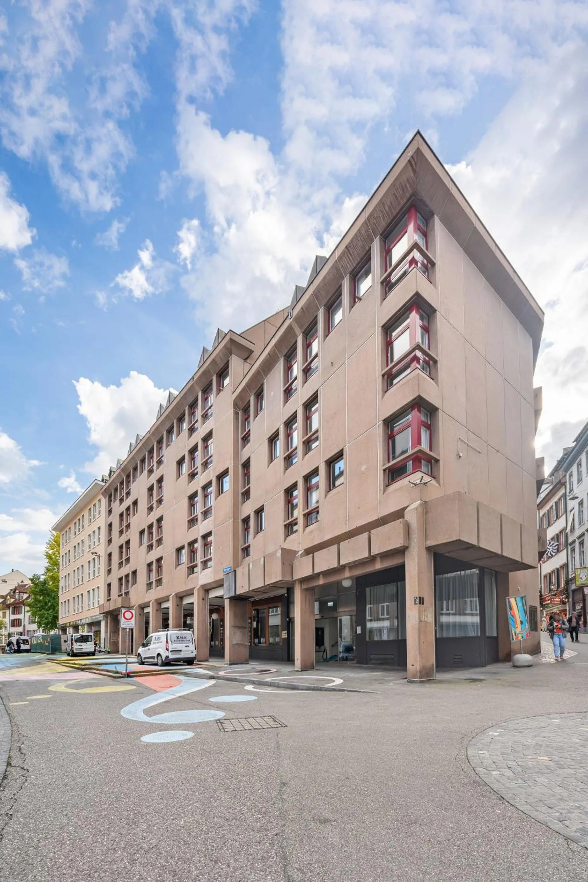 Property building in Limehome Basel Münzgasse