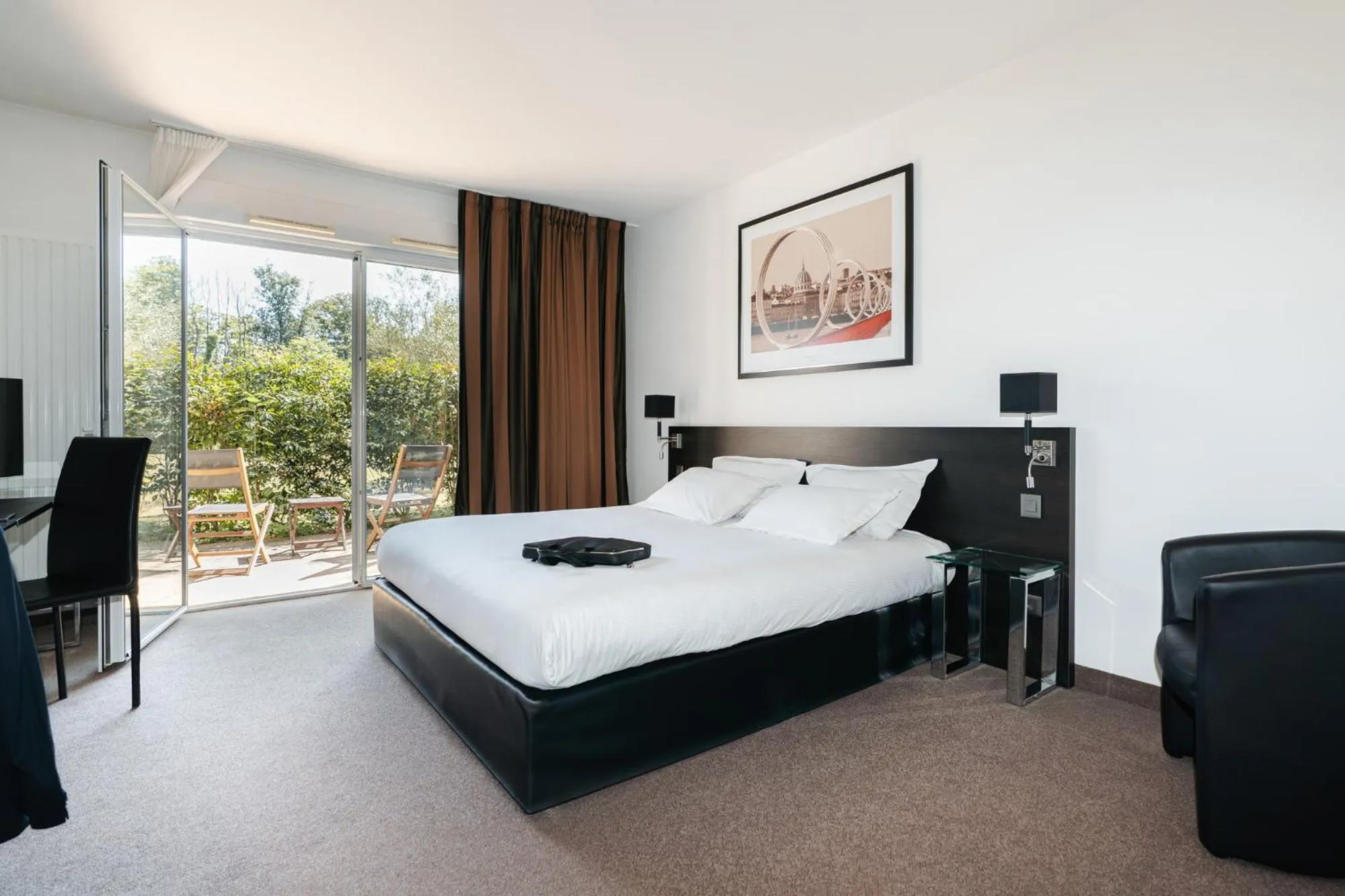 Bedroom, Bed in Westotel Life Nantes Carquefou