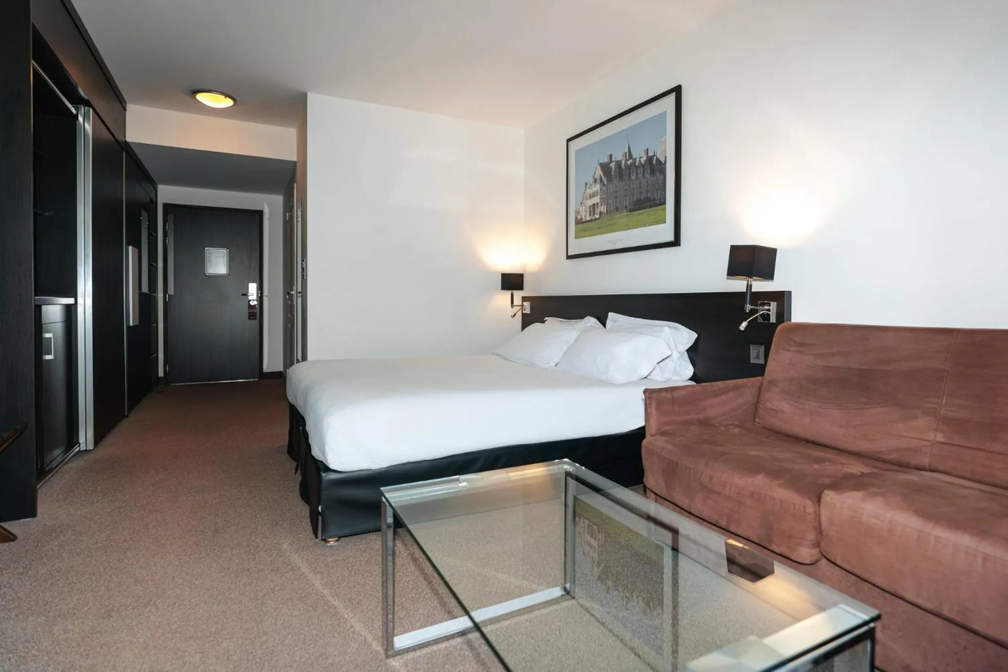 Bed in Westotel Life Nantes Carquefou