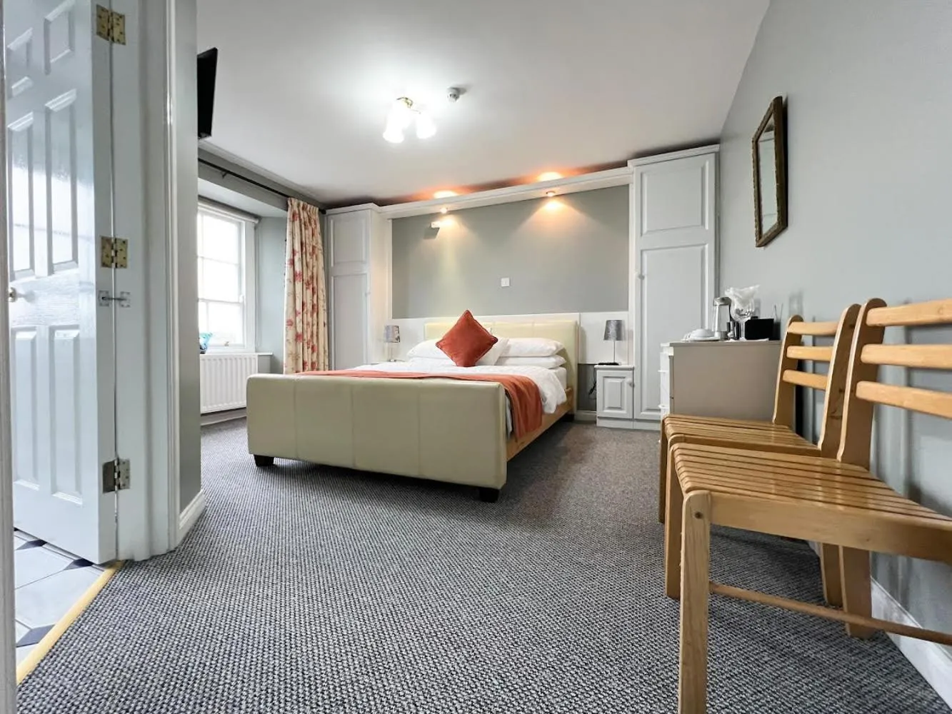 Deluxe Double Room in 7 Houses Armagh City