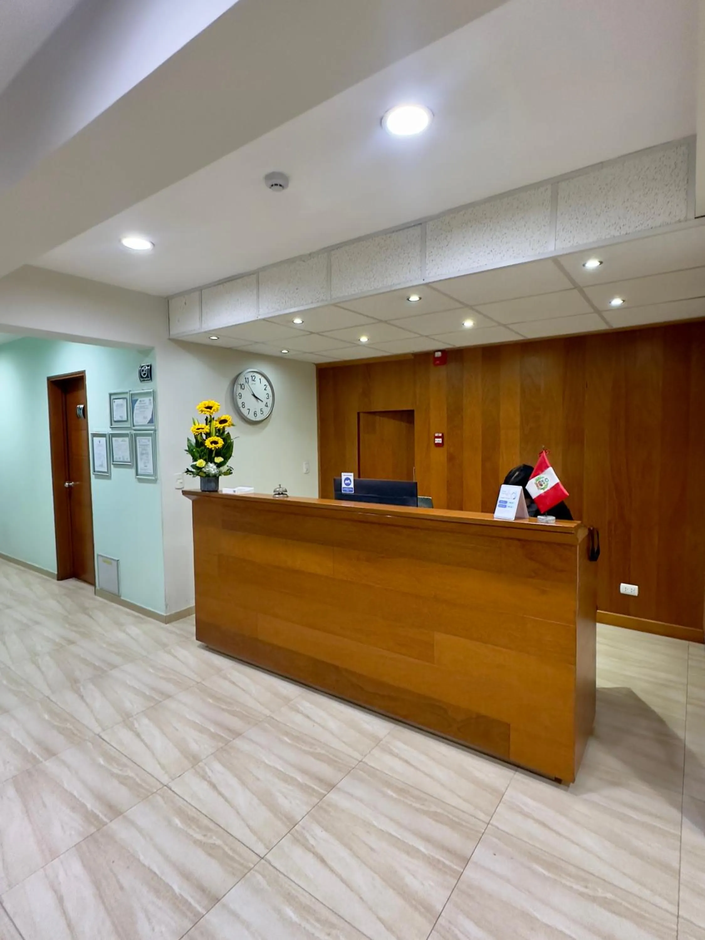 Lobby or reception in Hotel Esencia Suites
