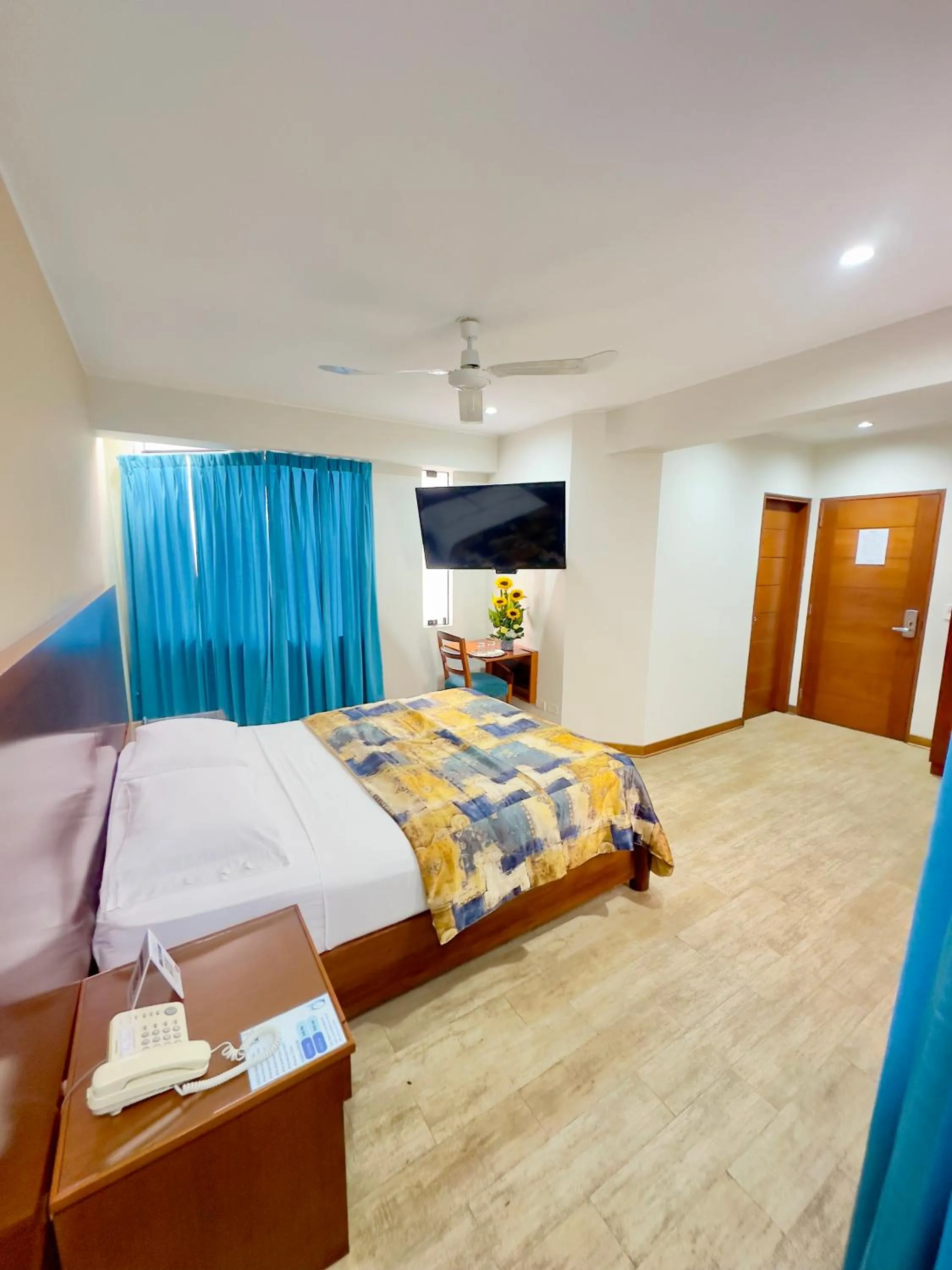 Bedroom, Bed in Hotel Esencia Suites