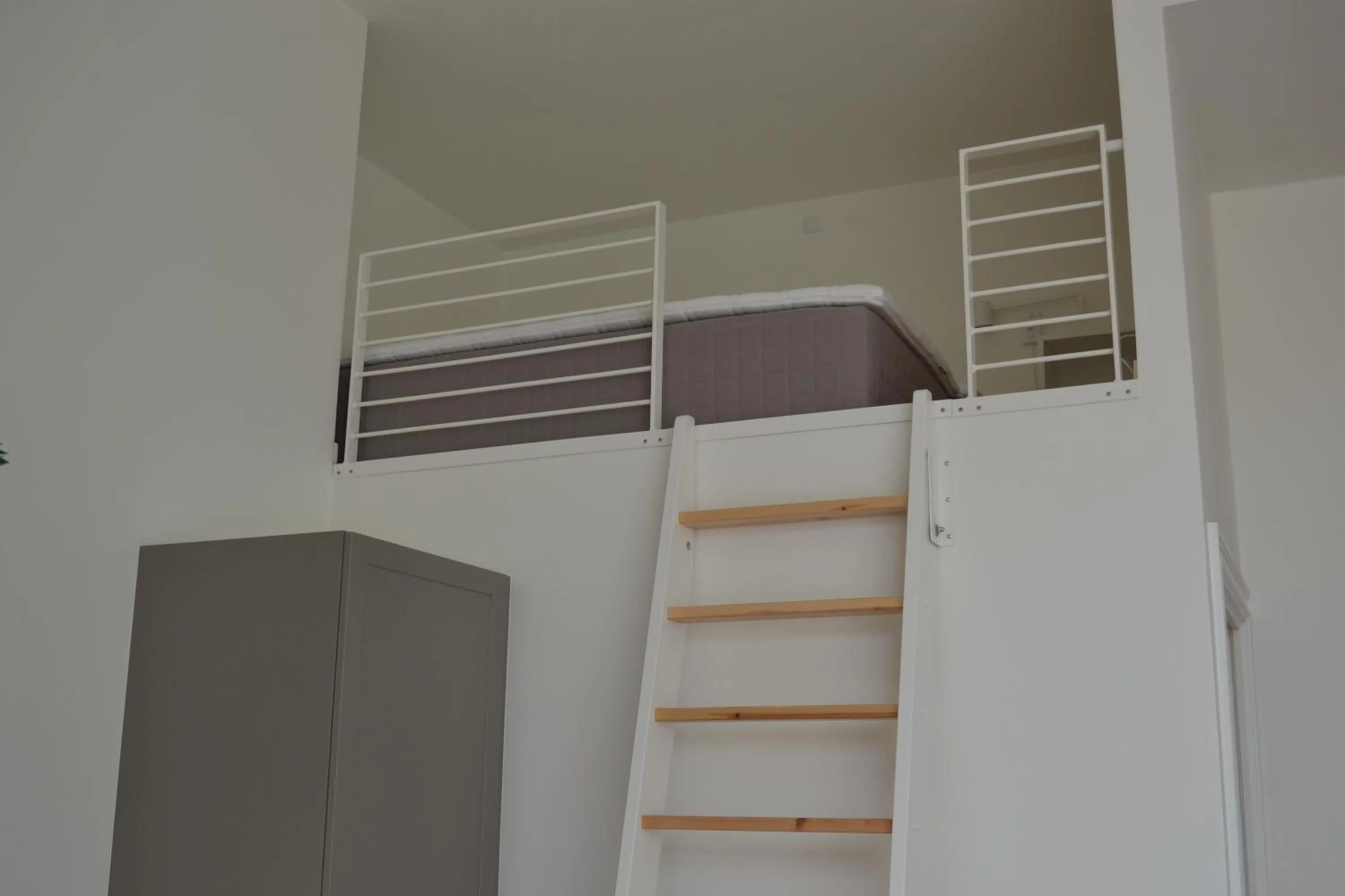 wardrobe in Hotel Lille Nyhavn