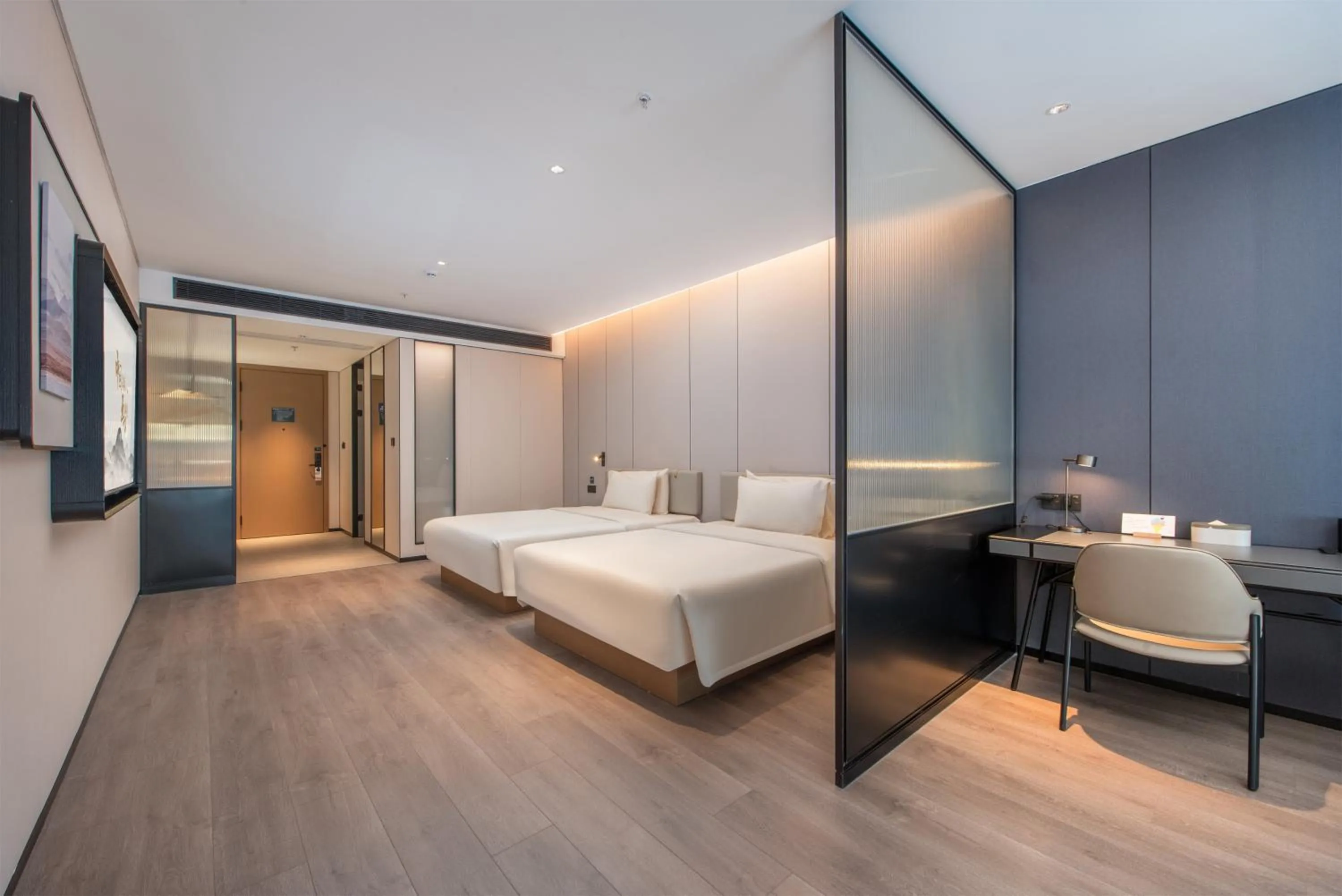 Bed in Atour Hotel Shenzhen Pingshan Kengzi Metro Station