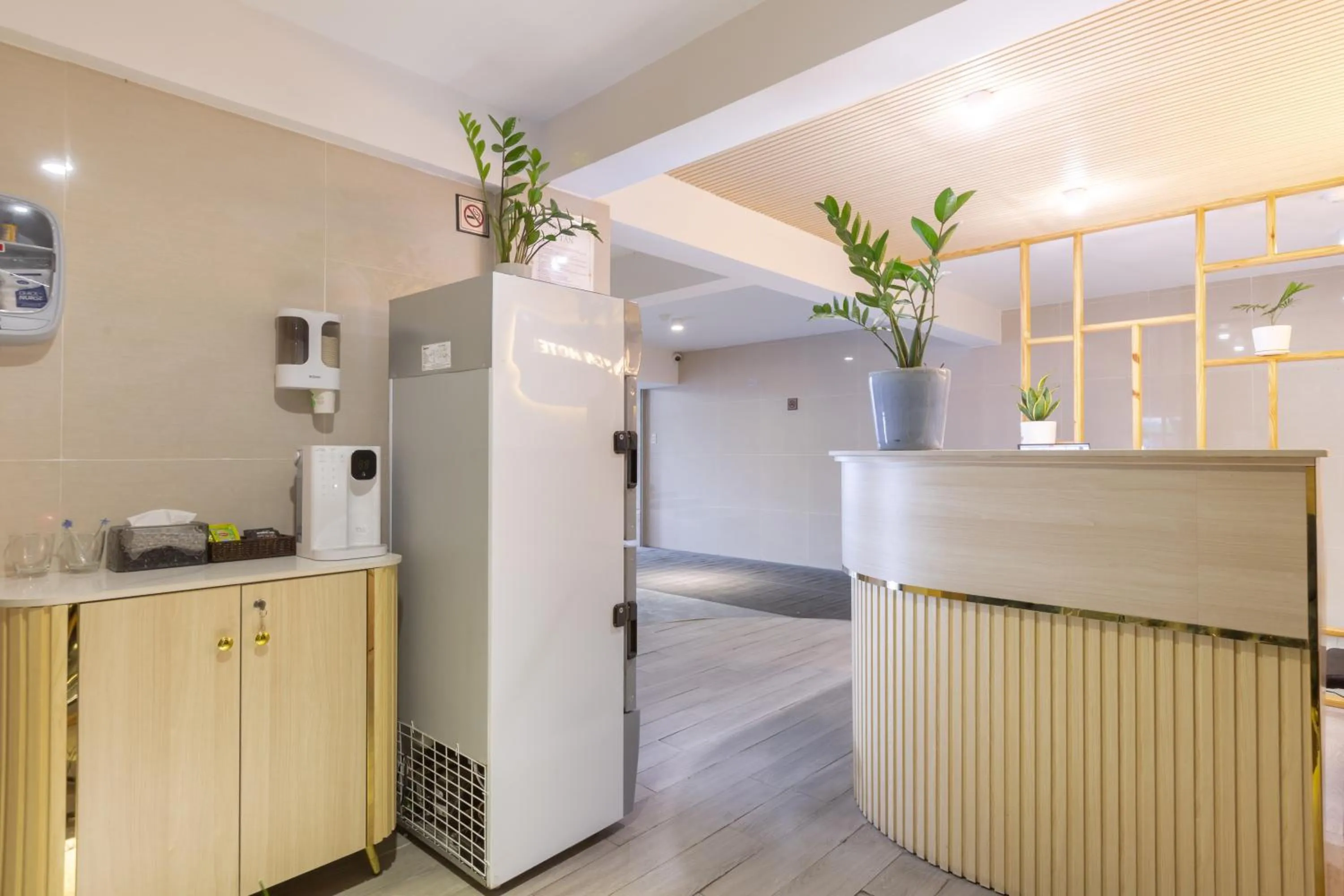 Bin Bin Hotel 14 Near Vstar School D7