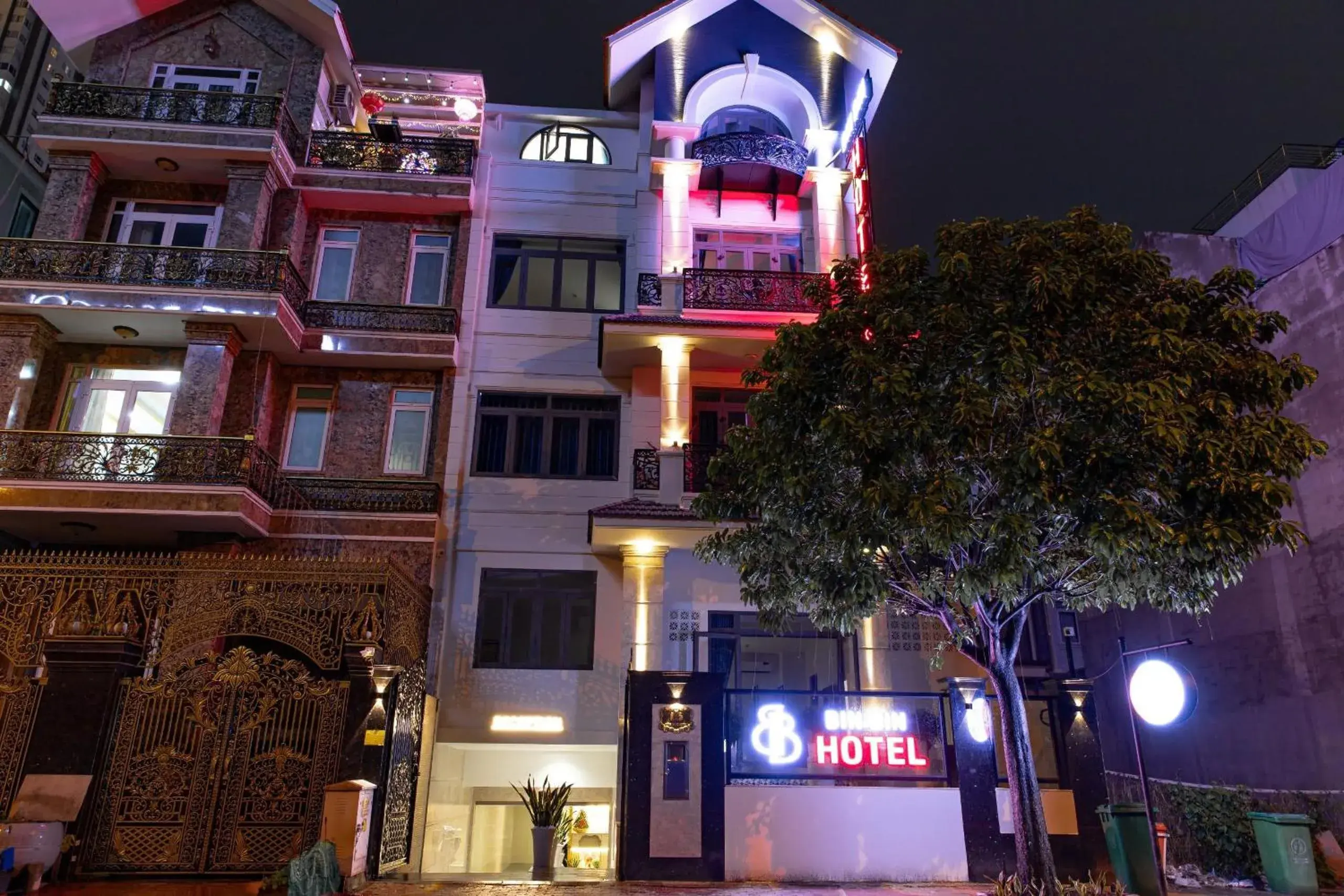 Bin Bin Hotel 14 Near Vstar School D7 Bin Bin Hotel 14 Near Vstar School D7