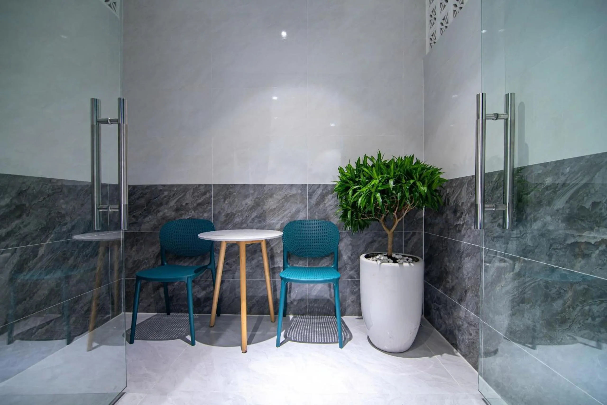 Bin Bin Hotel 14 Near Vstar School D7