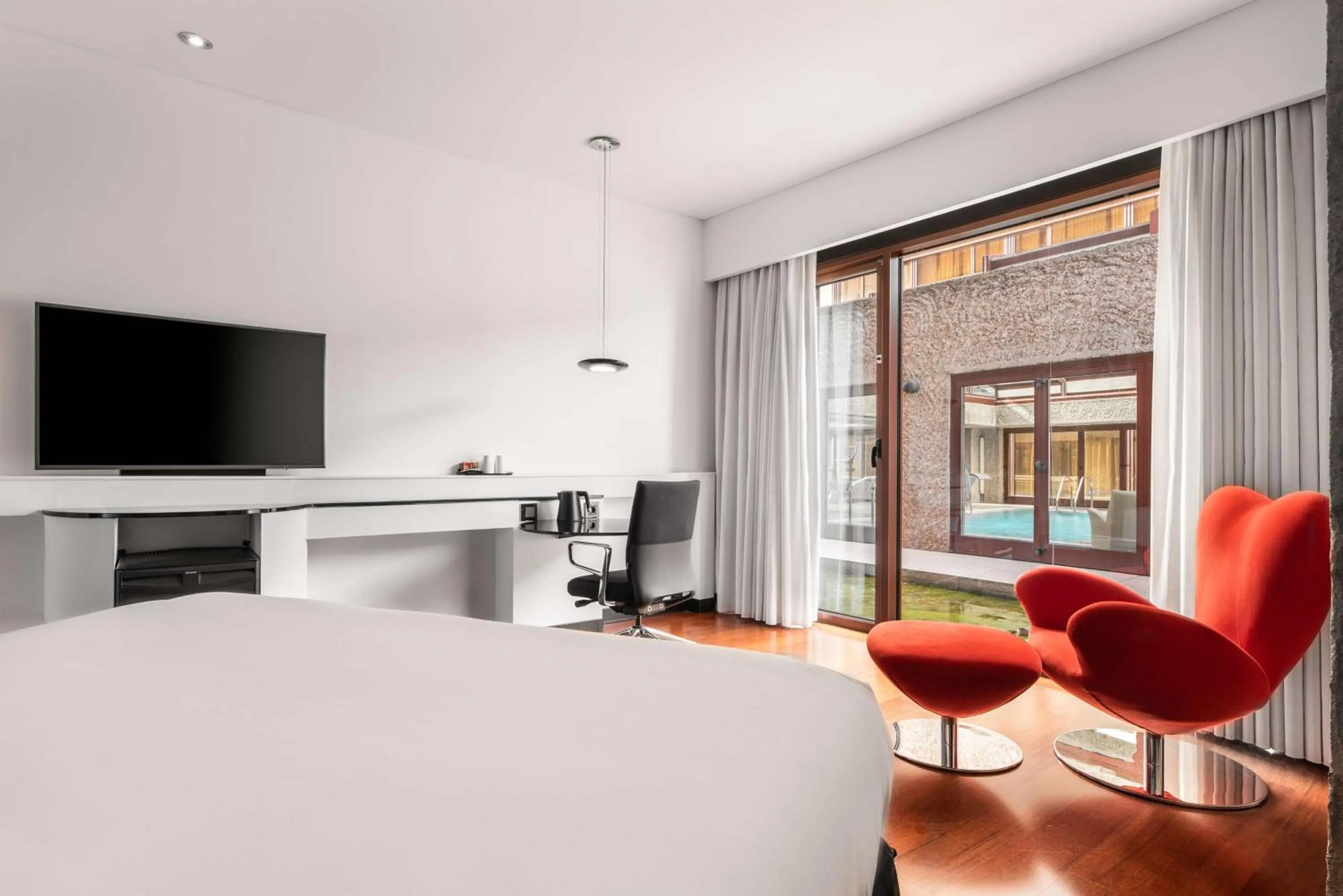 Bedroom in Hilton Madrid Airport