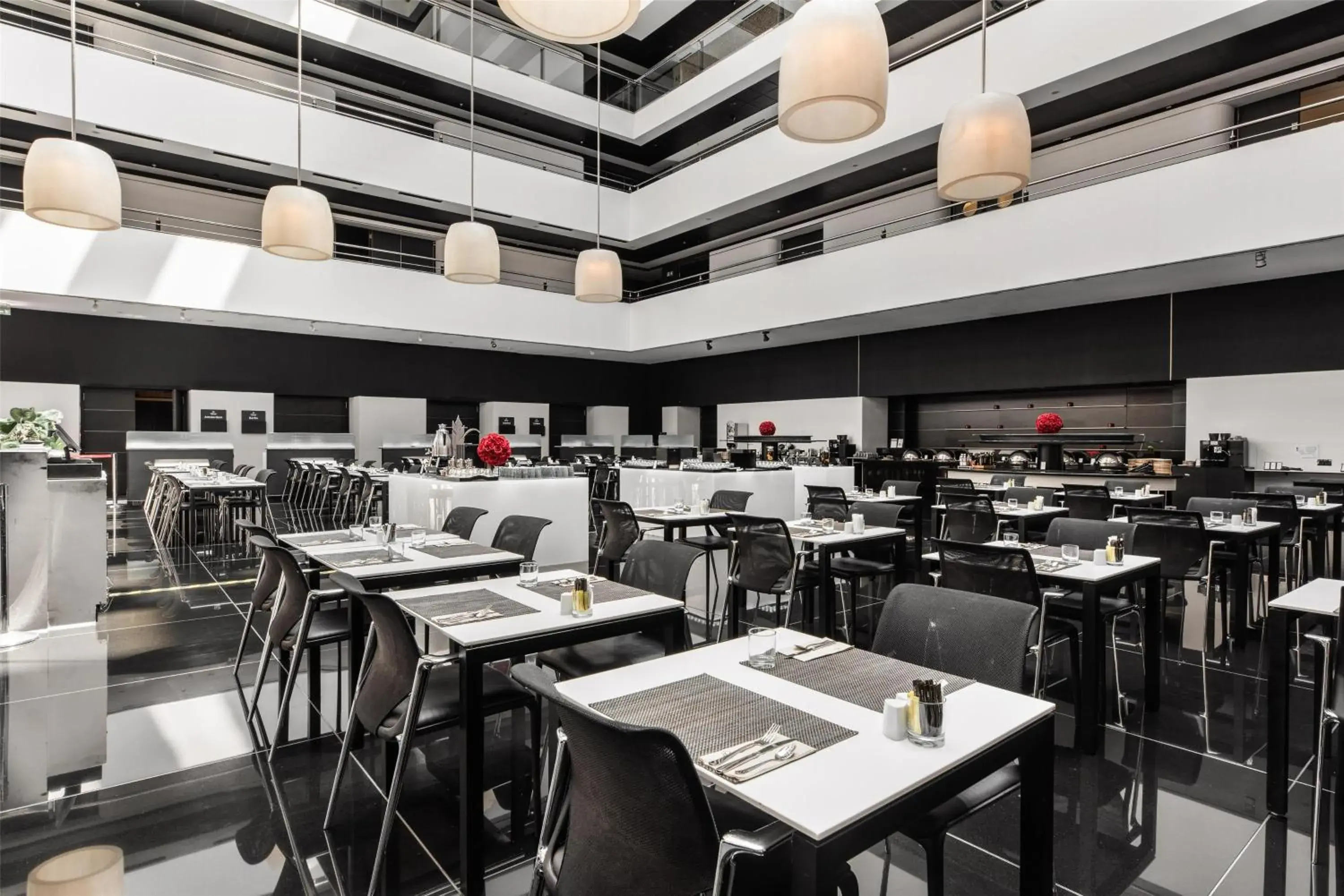 Restaurant/places to eat in Hilton Madrid Airport Restaurant/places to eat in Hilton Madrid Airport