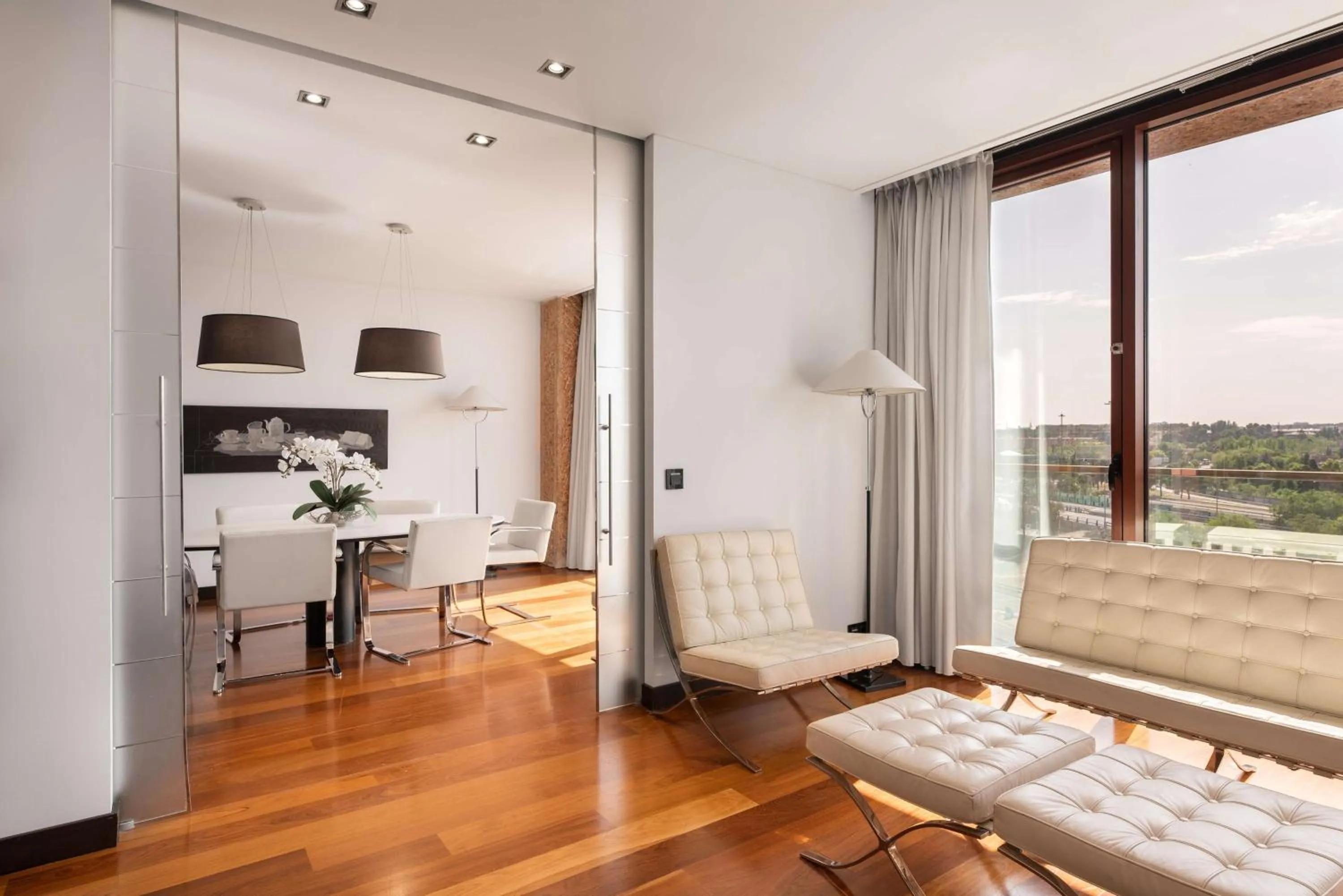 Living room in Hilton Madrid Airport