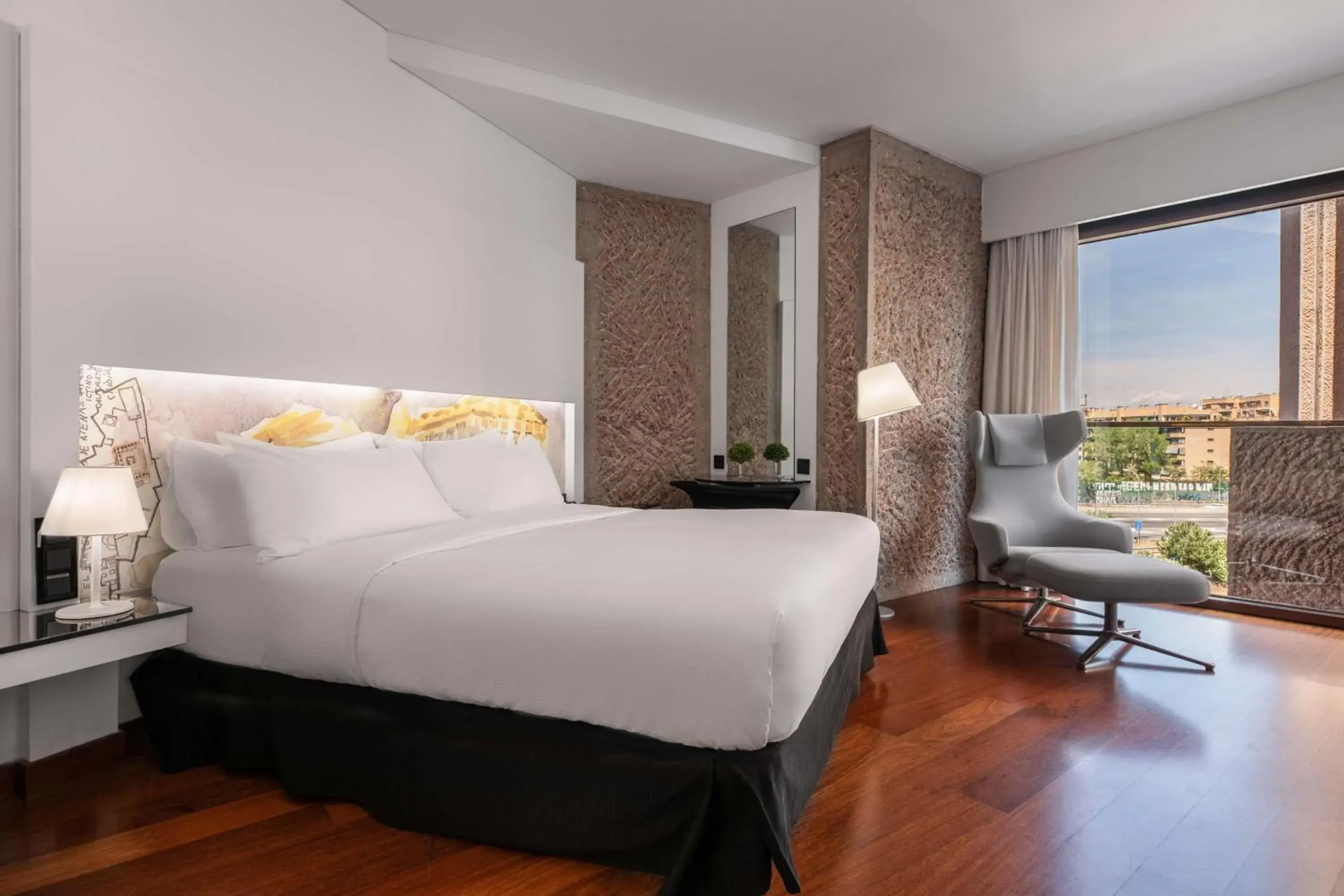 View (from property/room), Bed in Hilton Madrid Airport View (from property/room), Bed in Hilton Madrid Airport