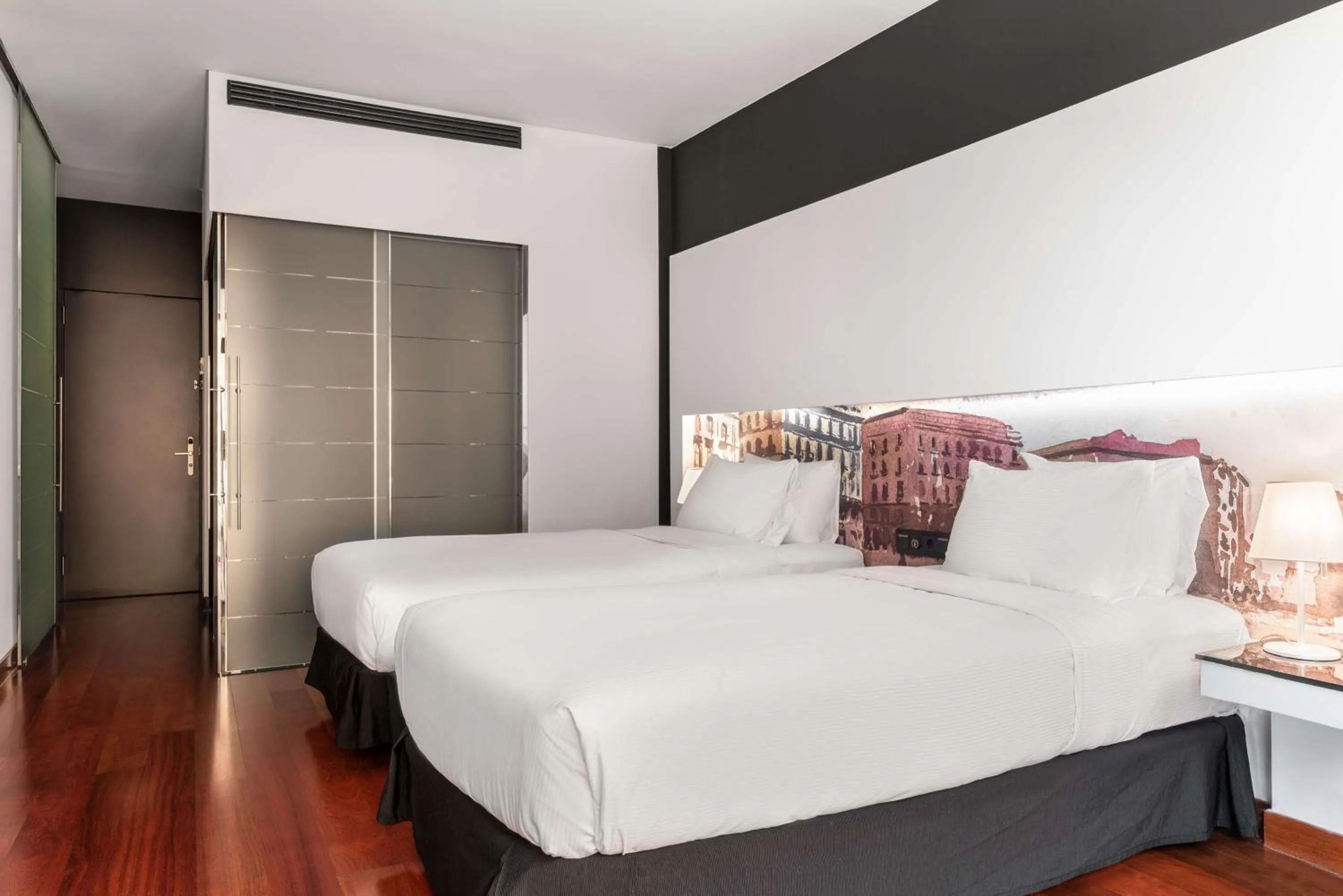 Bed in Hilton Madrid Airport