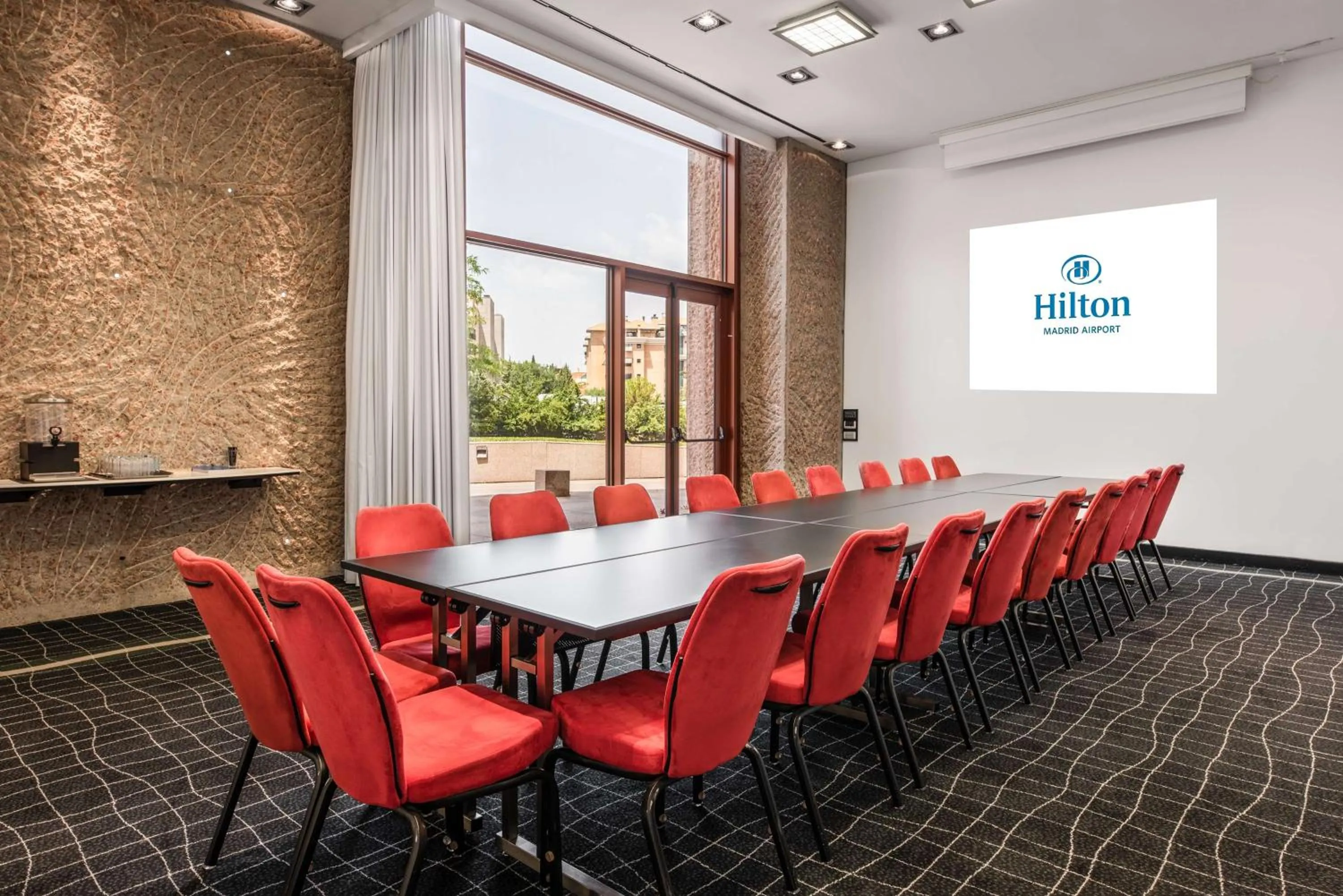 Meeting/conference room in Hilton Madrid Airport
