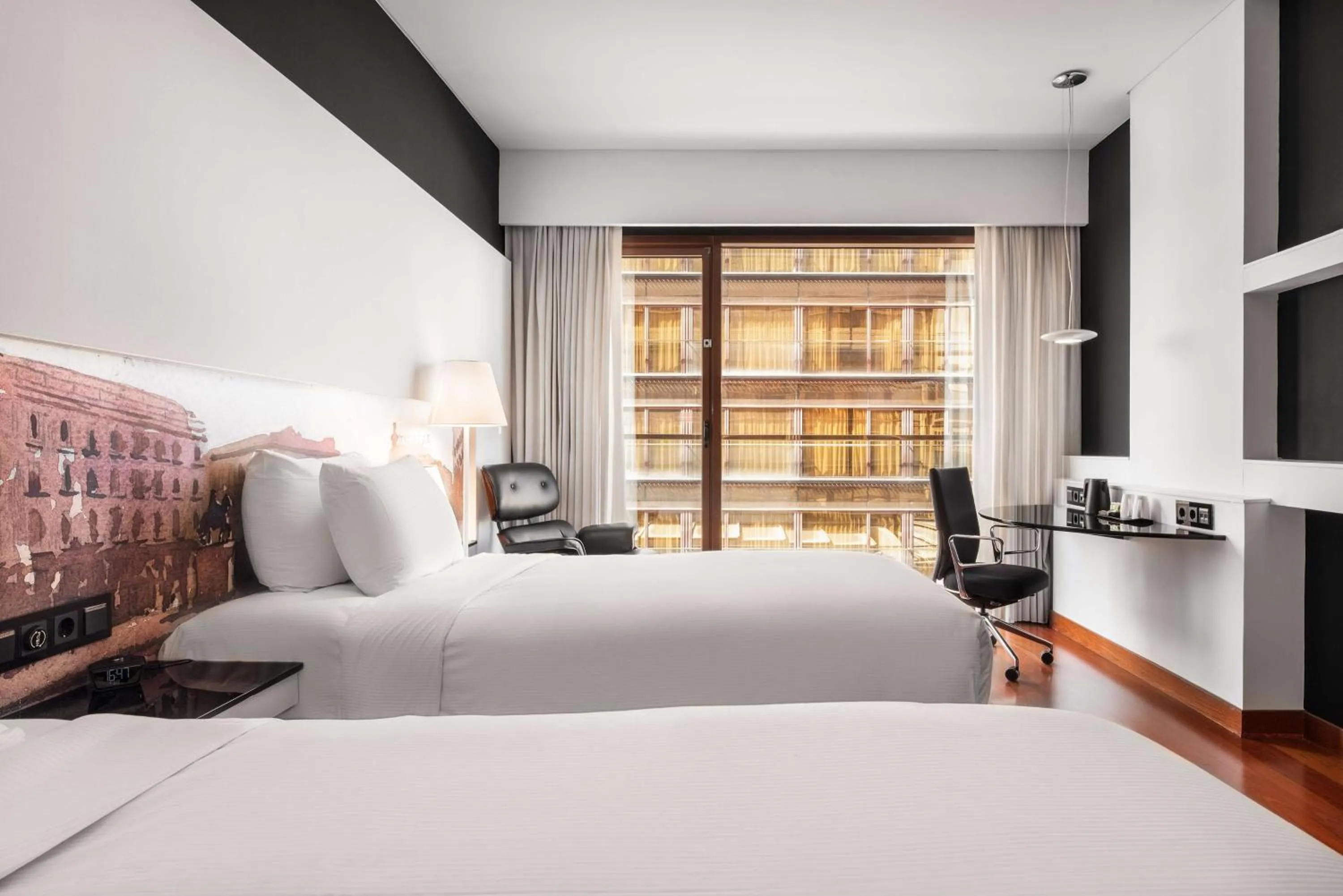 Bed in Hilton Madrid Airport