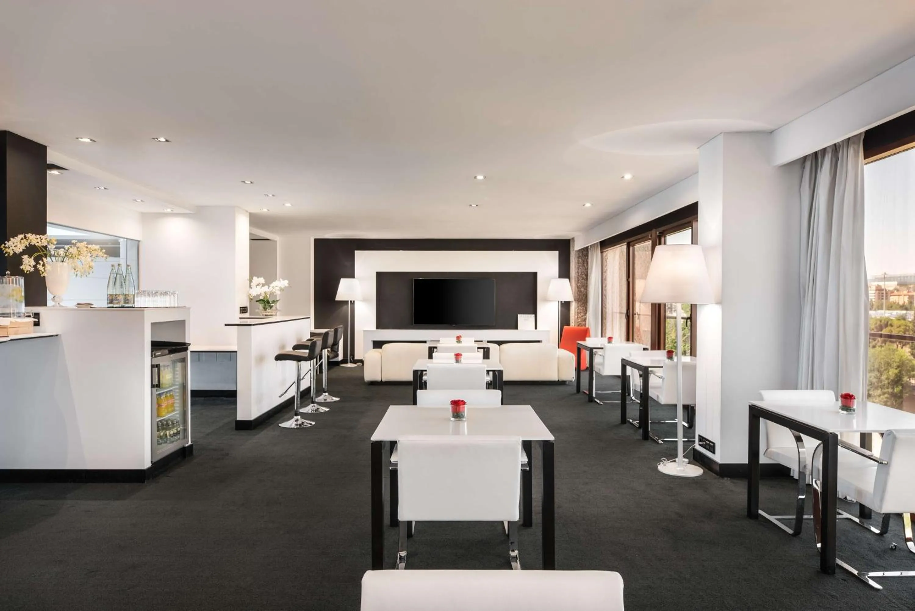 Property building in Hilton Madrid Airport